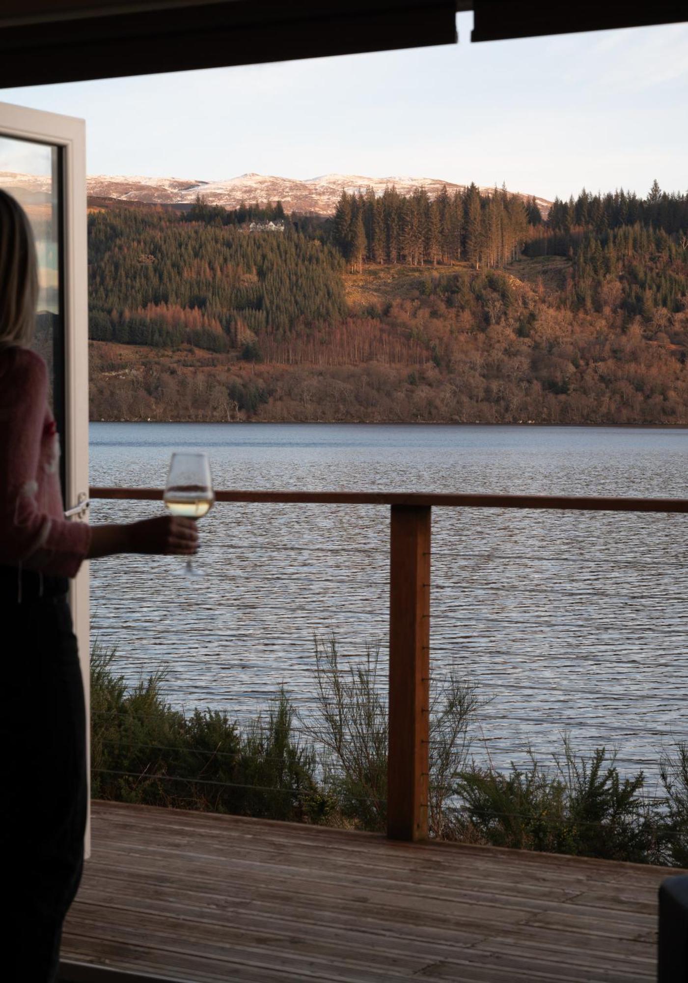 Shoreland Lodges - Cherry Lodge Fort Augustus Exterior photo